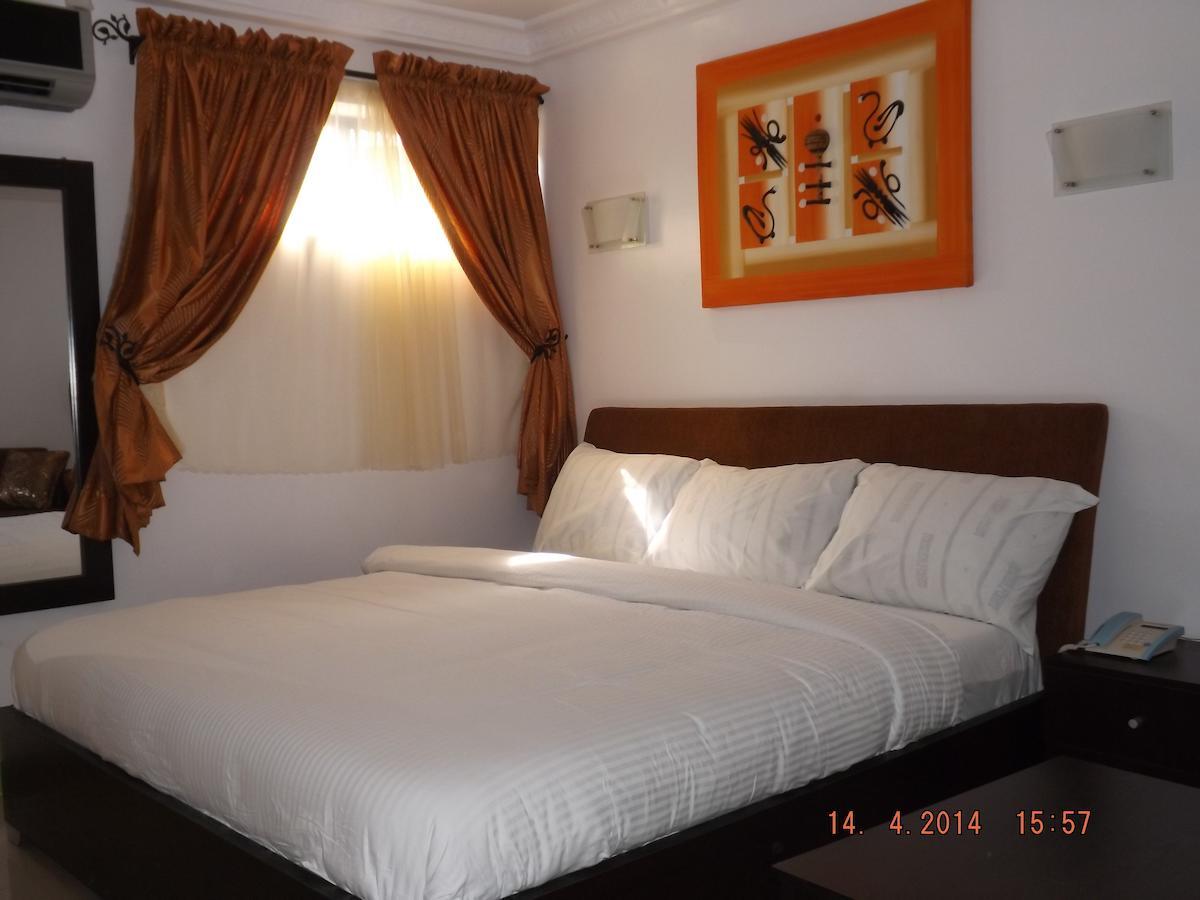 Ben Auto Hotel Lagos Chambre photo