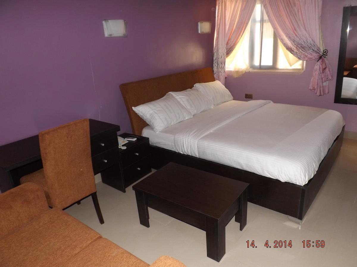 Ben Auto Hotel Lagos Chambre photo